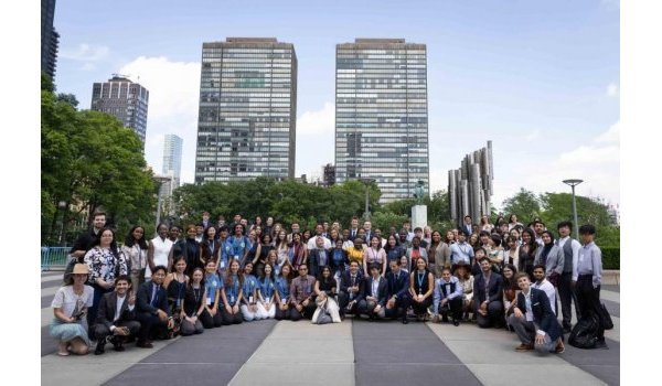 Photo de famille du Major Group for Children and Youth (MGCY)
