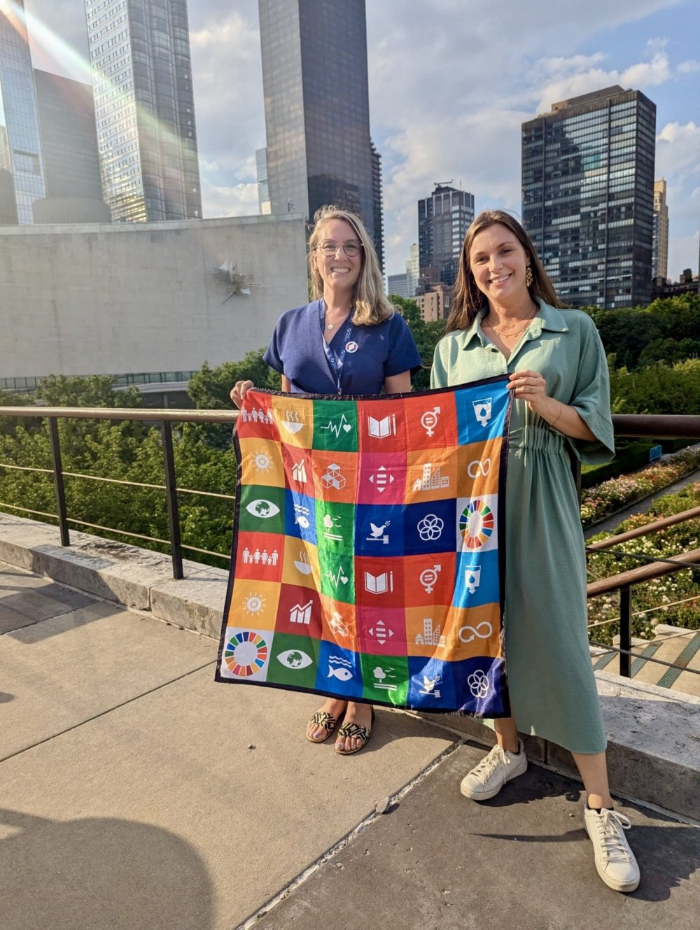Clarisse BOURJON et Laura MAHY - France Volontaires