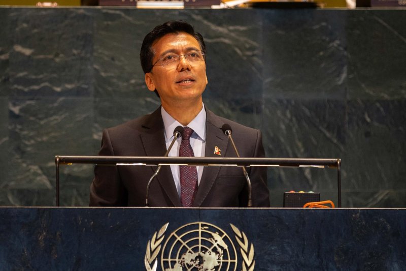 Lok Bahadur Thapa , vice-président du Conseil économique et social des Nations Unies (ECOSOC)