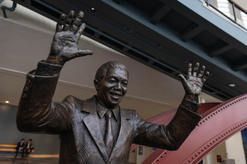 Alors que la première série d'ENV commence, les gens du monde entier célèbrent la Journée Nelson Mandela, une journée qui appelle les individus, les communautés et les organisations à agir pour avoir un impact positif dans leurs propres communautés.