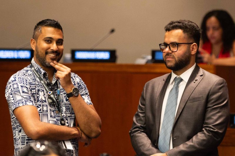 Délégués des Palaos et de la Palestine