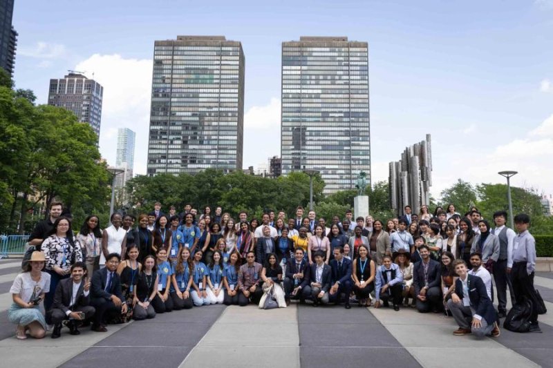 Photo de famille du Major Group for Children and Youth (MGCY)