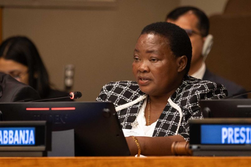 Robinah Nabbanja , Premier ministre de l'Ouganda et président du Forum régional africain pour le développement durable