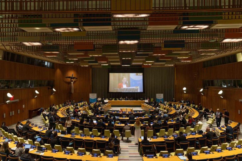 Le débat général s'est poursuivi tout au long de l'après-midi